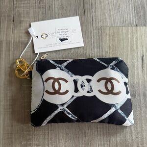 Vintage luxe up cc camelia noir coffee run keychain bag